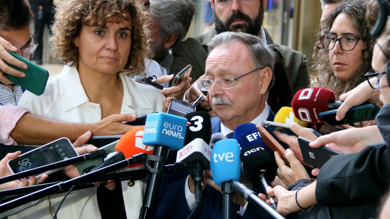 Avrupa Parlamentosu, Göçmen Krizi İçin Ceuta'ya Heyet Gönderiyor: Sınırda İnsan