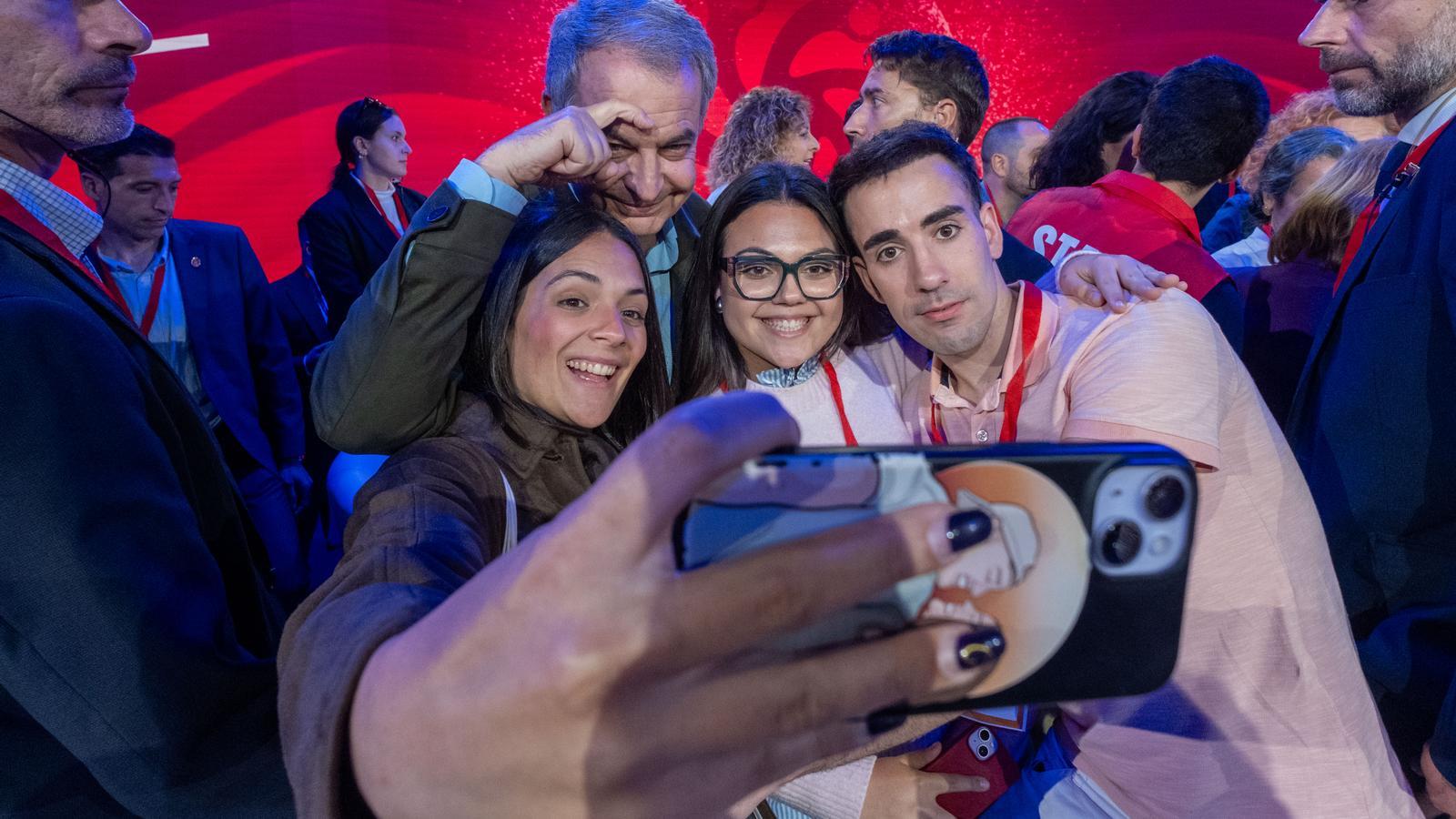 Zapatero'nun Ünlü Kaşı Barselona'da Yükseldi: Küresel İlericilik Trump Karşısında