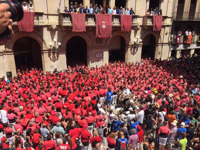 Sant Joan: Katalan İnsan Kuleleri Castells Sezonunun Dönüm Noktası