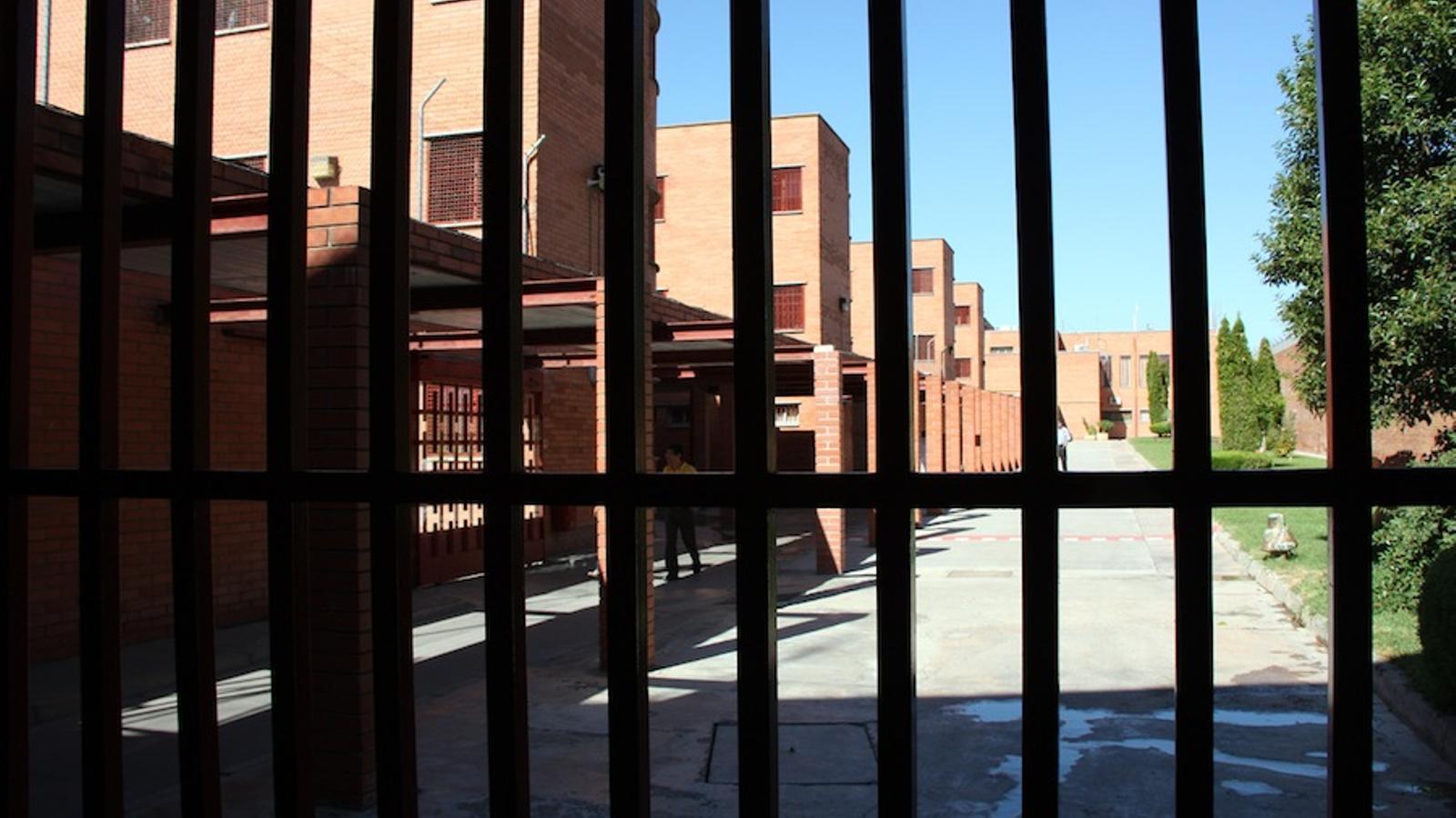 Lleida'da Damadını Öldürmeyi İtiraf Eden Zanlı Cezaevinde İntihar Etti