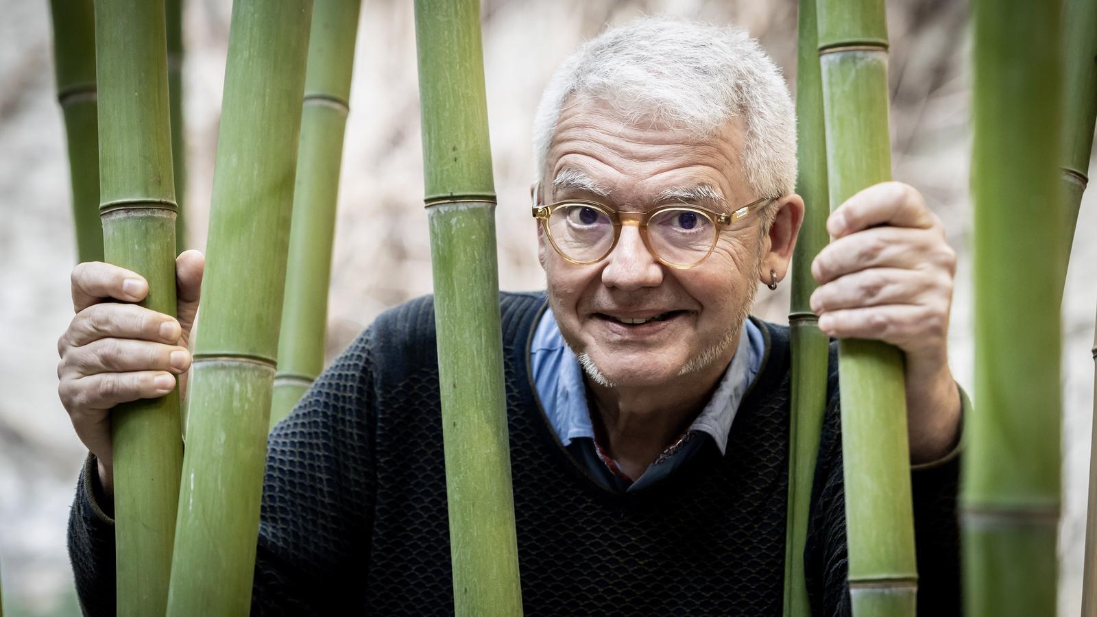 Barselona Metrosu'ndan Doğan Eser: Màrius Serra'nın 'El Mal Entès' Romanı