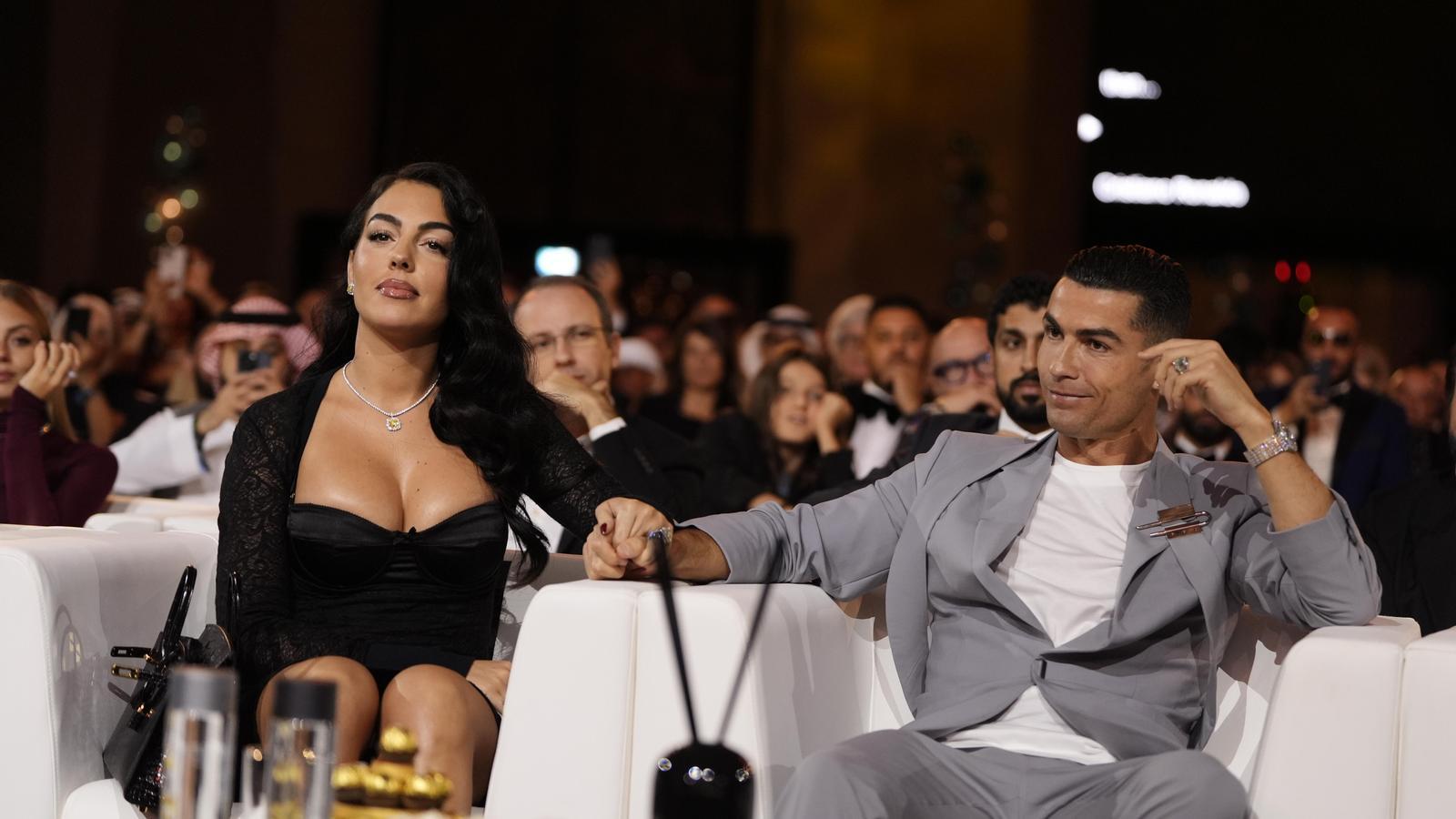 Cristiano Ronaldo ve Georgina Rodríguez Lizbon Yakınlarında Gizlice Evlendi