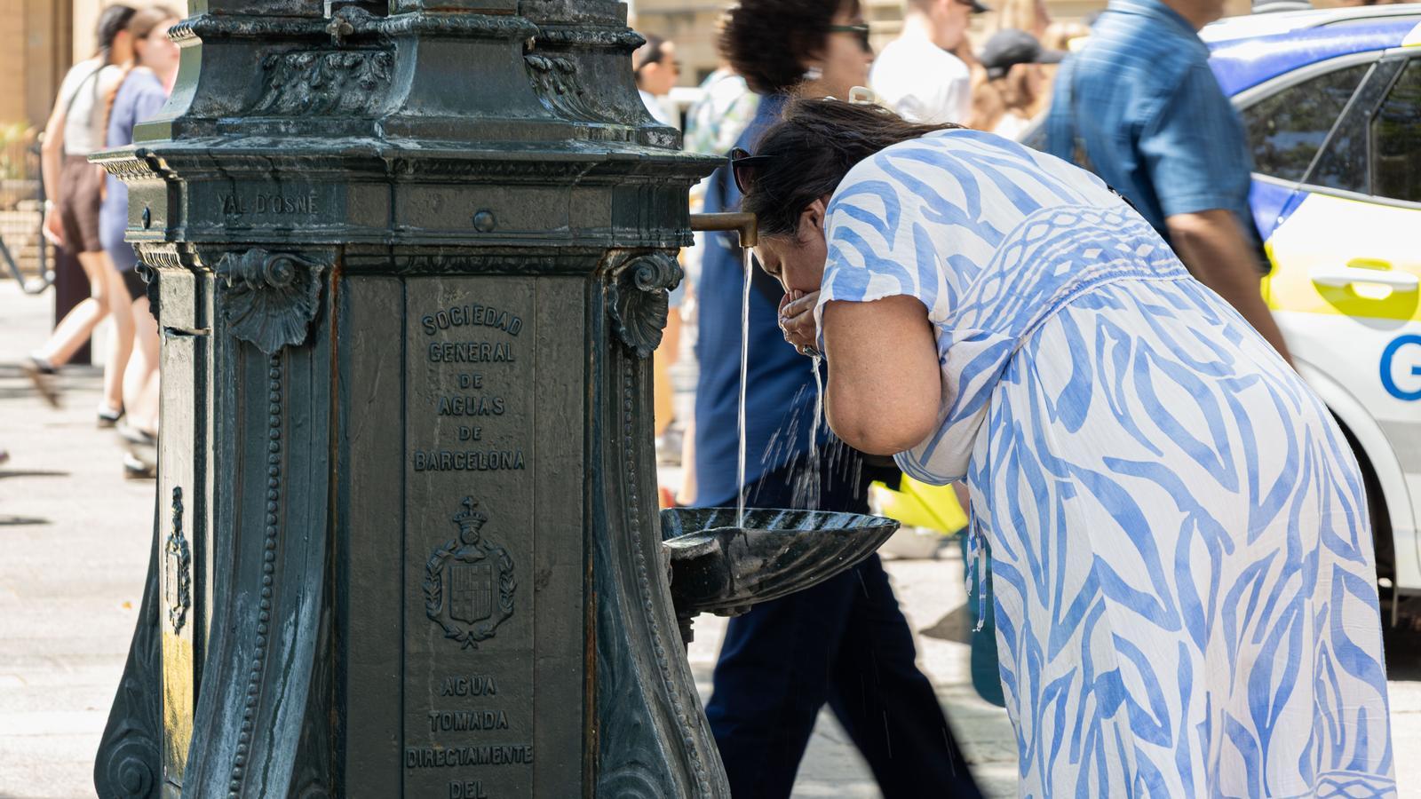 Katalonya'da Yılın İlk Sıcak Hava Dalgası: 43 Can Kaybı ve Artan Endişeler