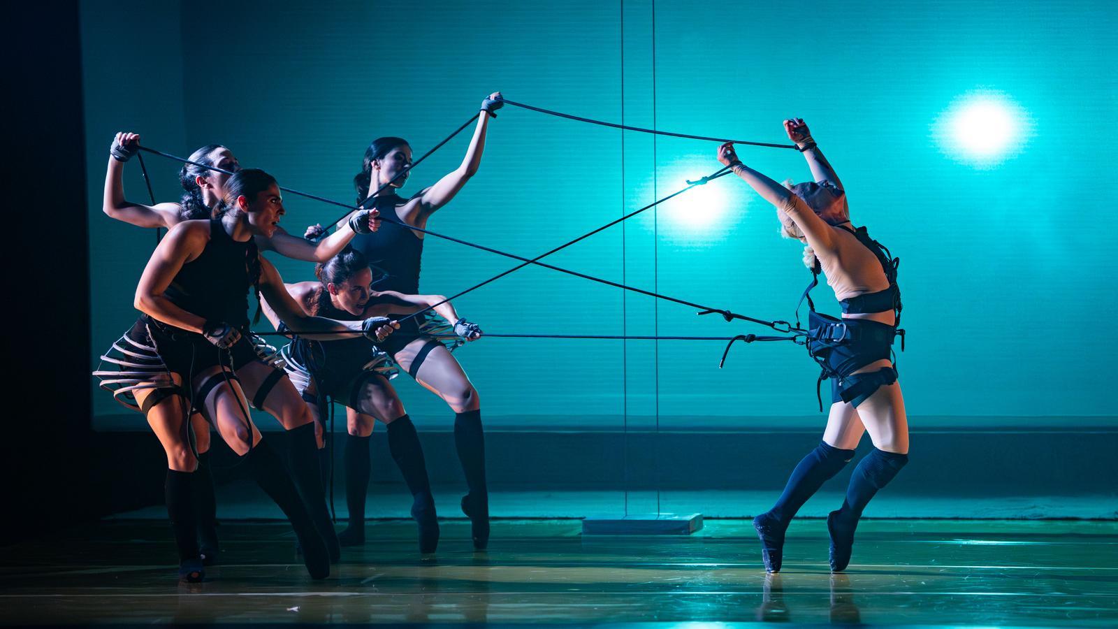 Sol Picó'dan Teatre Nacional'de 'Dönüştürücü Kıyamet': Dans Sanatında Yeni Bir Perde