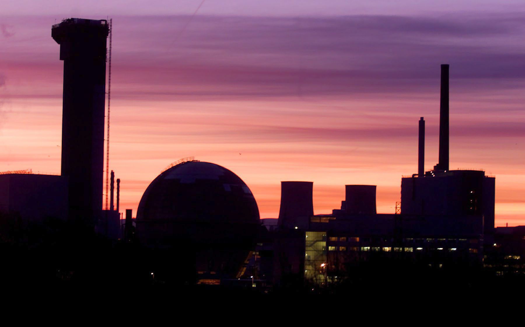 Birleşik Krallık'ın Nükleer Çıkmazı: Yeni Santraller Rekor Maliyetlerle Geliyor