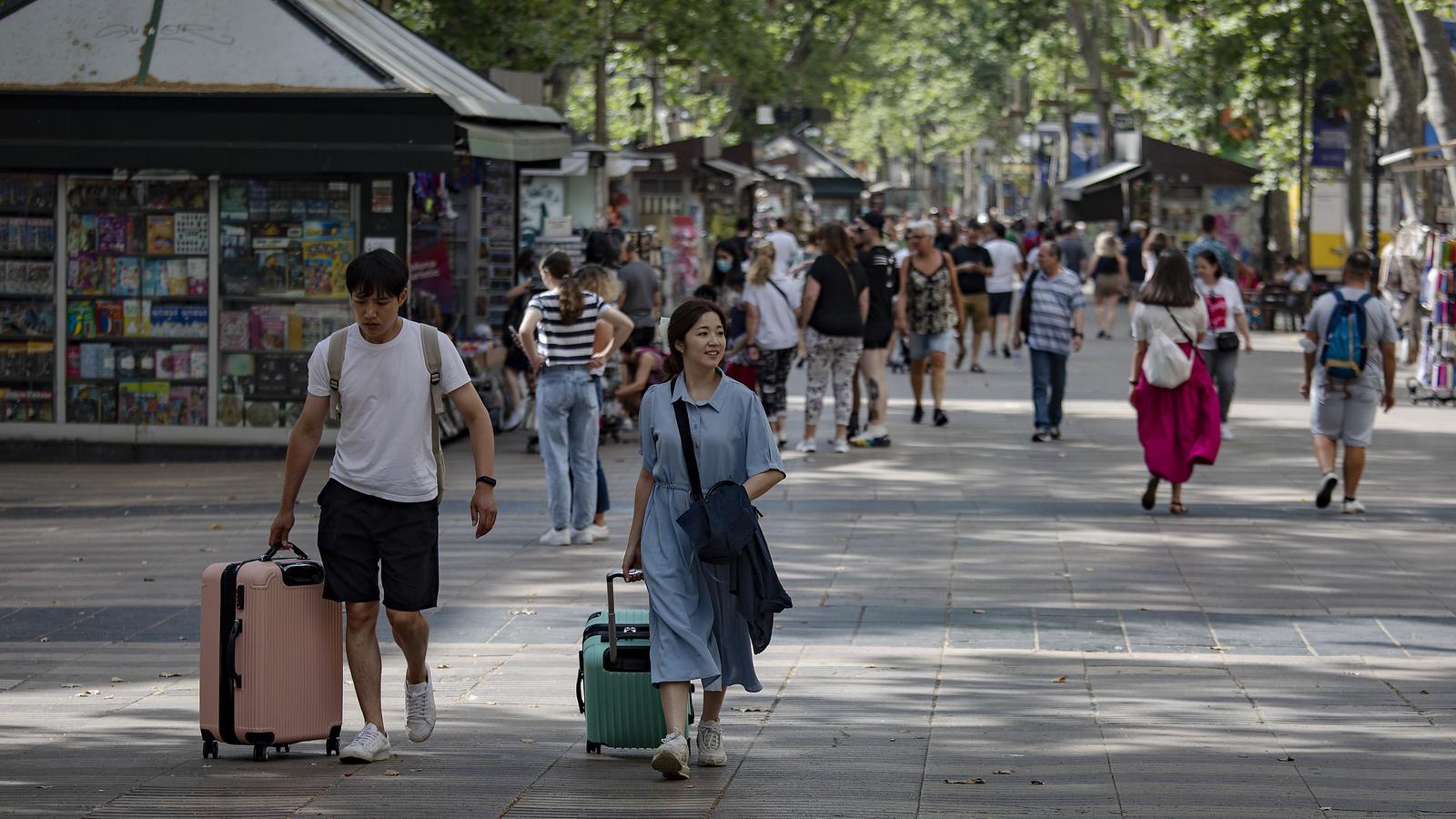 Barselona'nın Kalbi Rambla İçin Radikal Teklif: Atıl Oteller Sosyal Konut Oluyor!