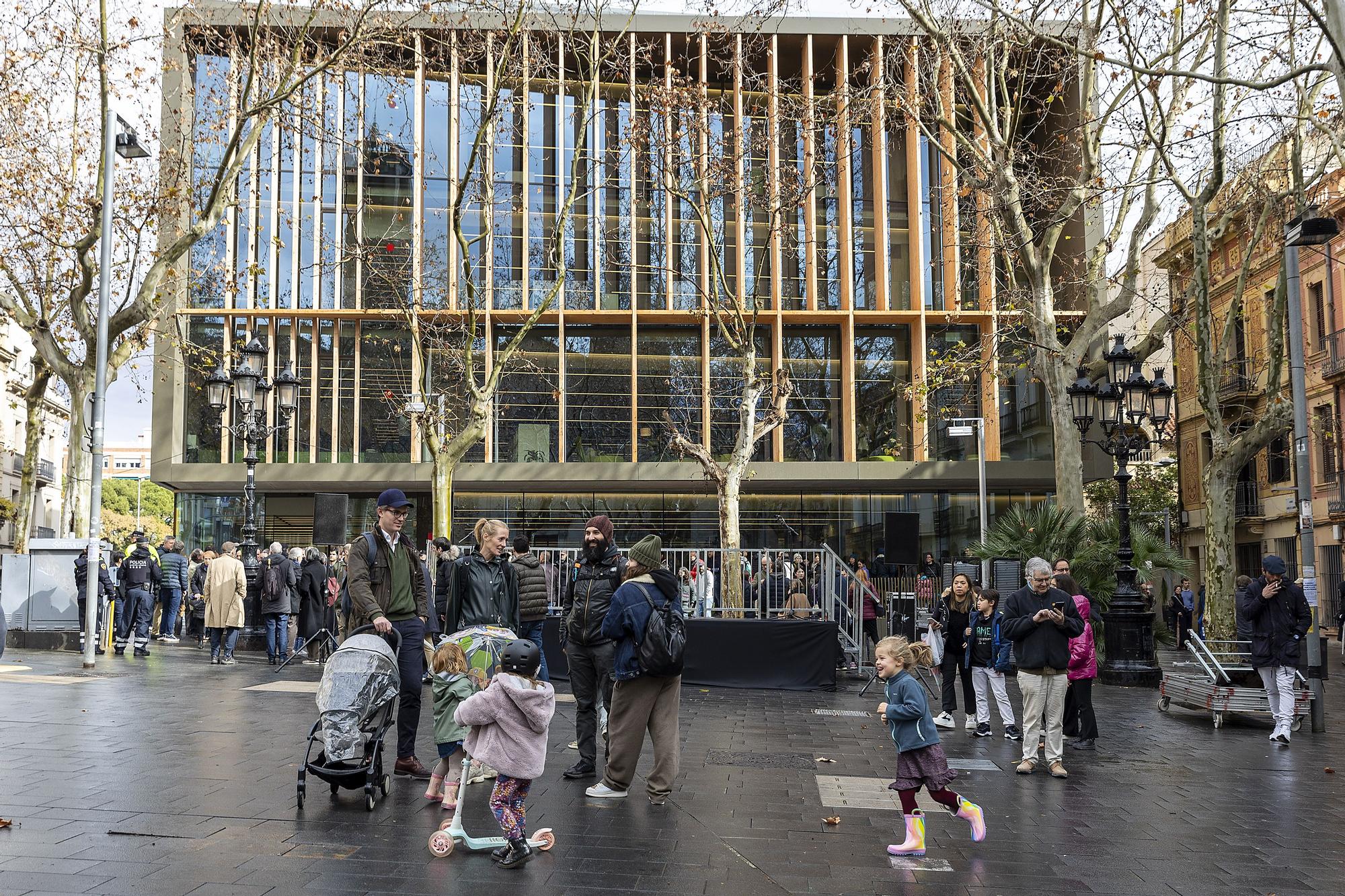 Barselona Kütüphanelerinde Sant Jordi Haftası'nda Büyük Grev: Kültürel Etkinlikler