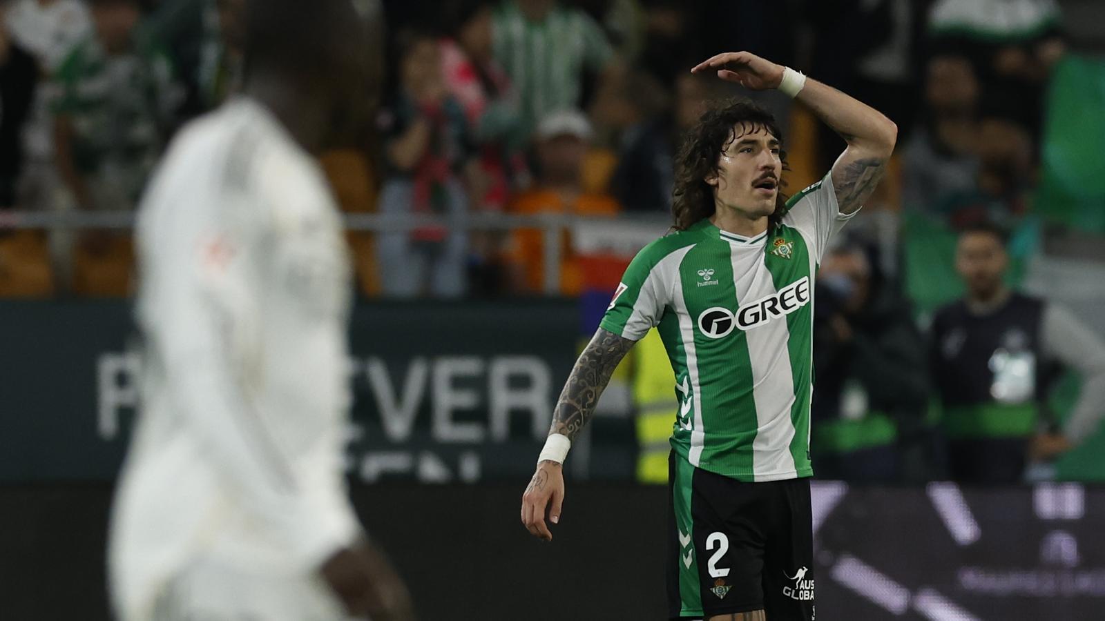 Madrid Savcılığı'ndan Youtuber'a Homofobi Soruşturması: Hedef Héctor Bellerín