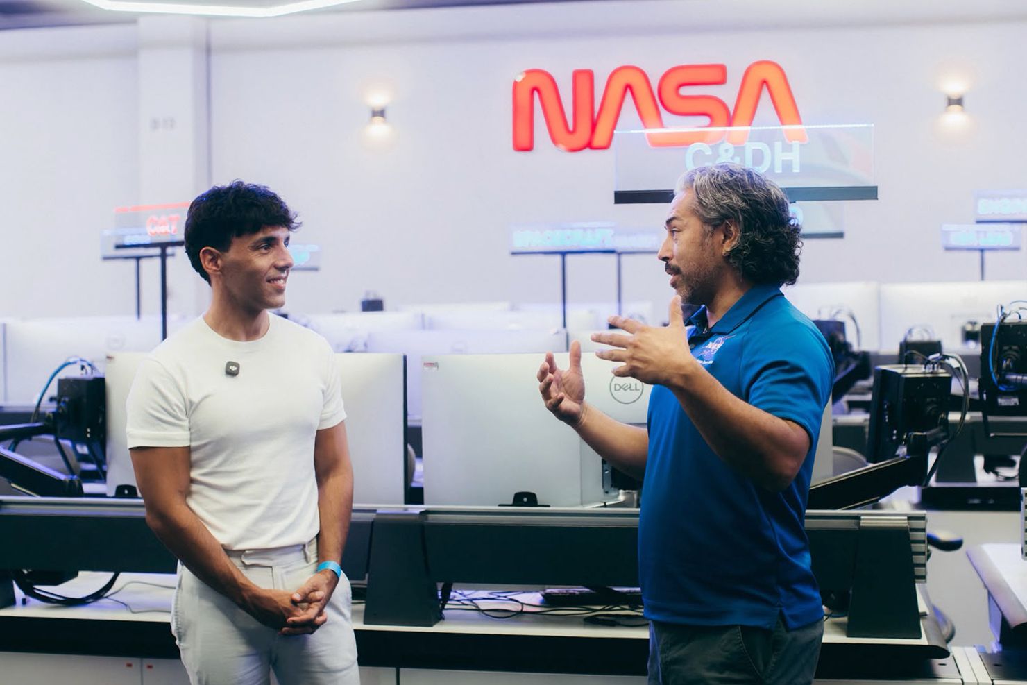 El Mago Pop NASA'da: Yeni Gösterisi İçin Uzaydan İlham Arıyor