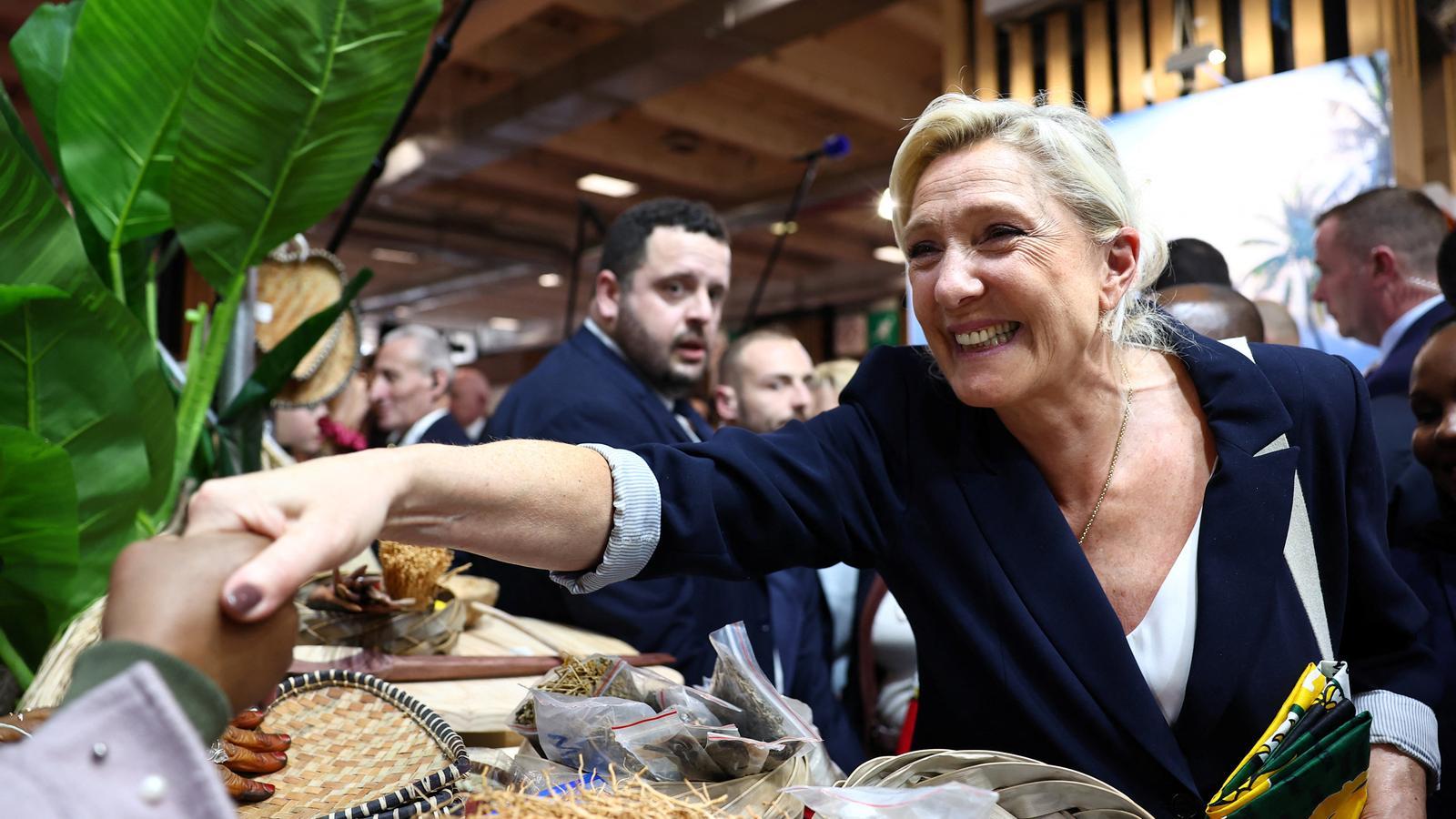 Fransa'da Aşırı Sağın Yükselişi: Le Pen'in Partisi Yerel Seçimlerde Tarihi İlerleme mi