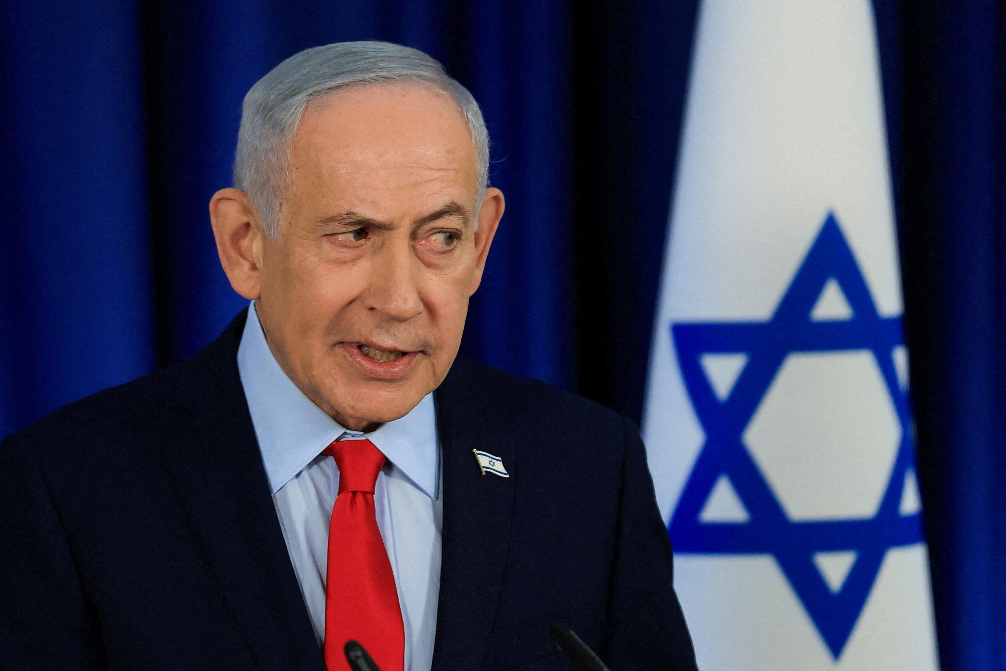 Netanyahu'nun Yolsuzluk Davası Bir Kez Daha Ertelendi: Savaş Perdesi mi?