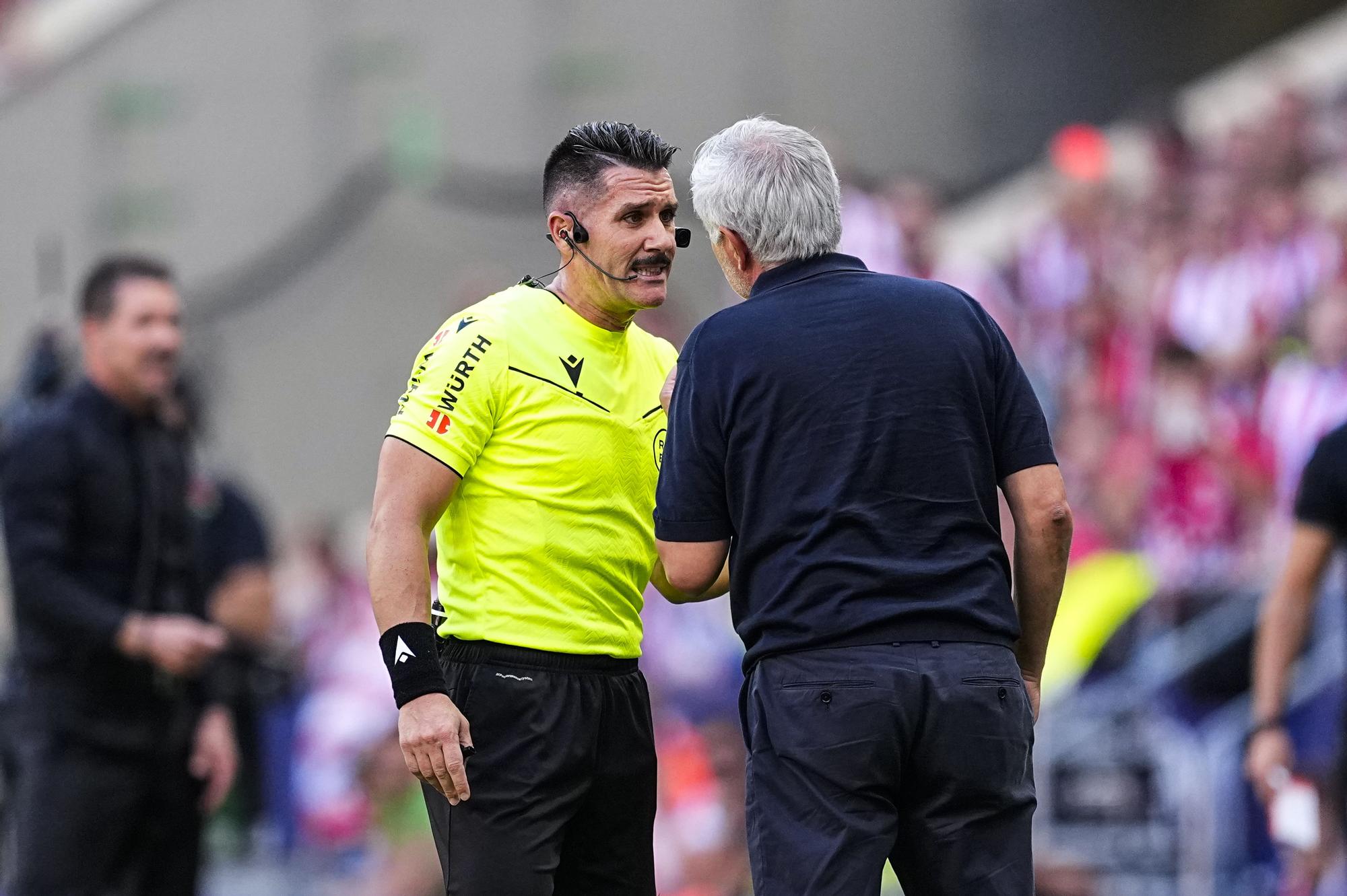 Madrid Derbisi Hakemi Tartışmaların Odağında: Komitenin Riskli Kararı ve Mourinho'nun
