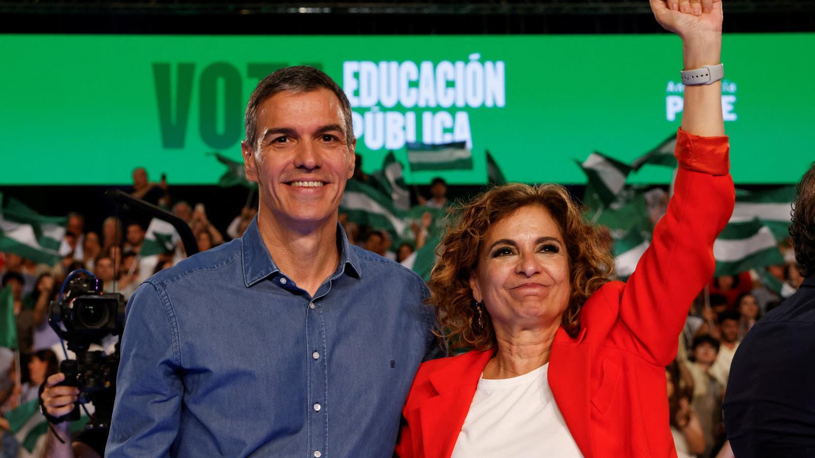 Endülüs'te Aşırı Sağın Yükselişi: PSOE Yenilgisi ve Sanchez İçin Beklenmedik Kurtarıcı