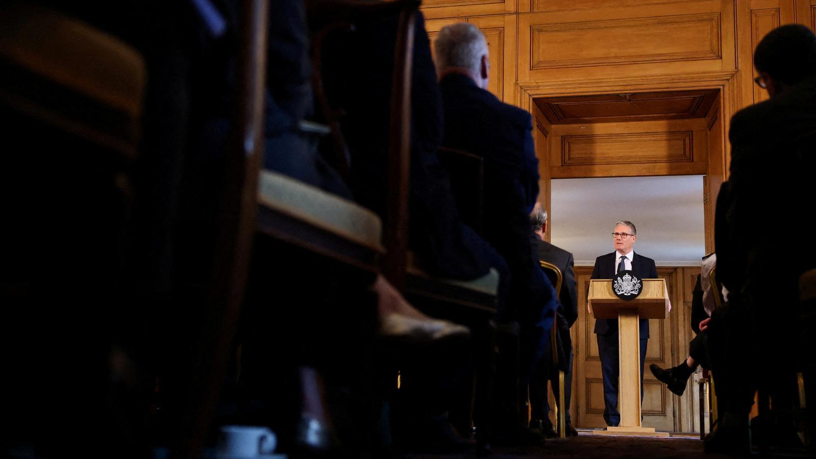 İngiltere'de 'Süper Perşembe' Seçimleri: Keir Starmer'ın Siyasi Geleceği Oylanıyor