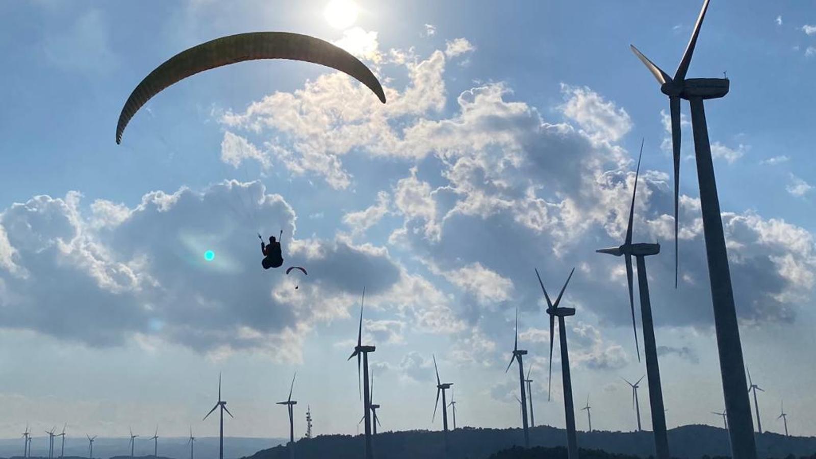Katalonya'nın Yenilenebilir Enerji Hedefi: Zaman Daralıyor, NIMBY Engeli Büyüyor