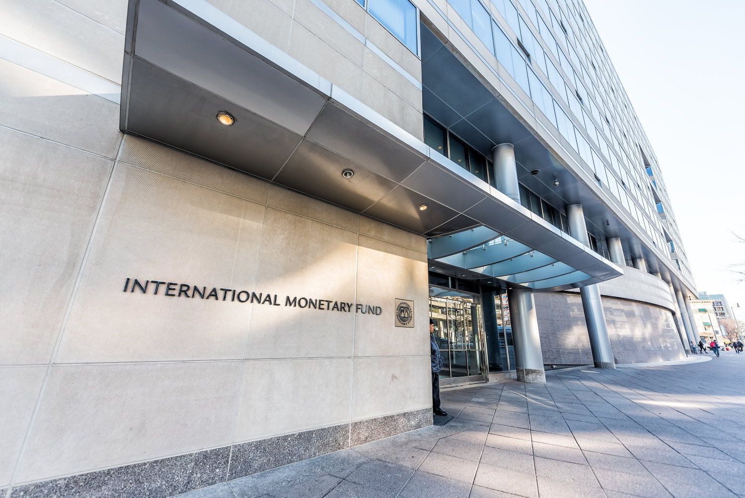 IMF, İran Savaşı Nedeniyle İspanya'nın 2026 Büyüme Tahminini %2,1'e Çekti