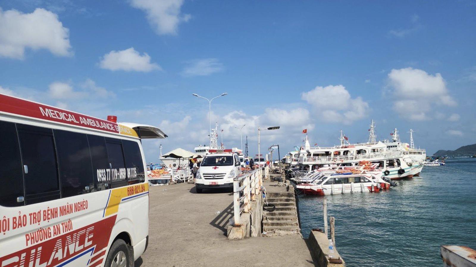 Vietnam'da Turist Teknesi Kazası: En Az 15 Ölü, Güvenlik Tartışmaları Başladı