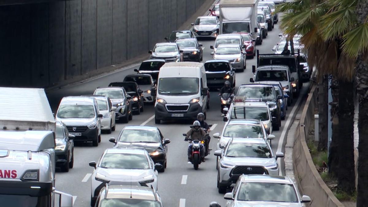 İspanya'da Motosikletlilere Şerit Hakkı: Yeni Düzenleme 1 Ekim'de Yürürlüğe Giriyor