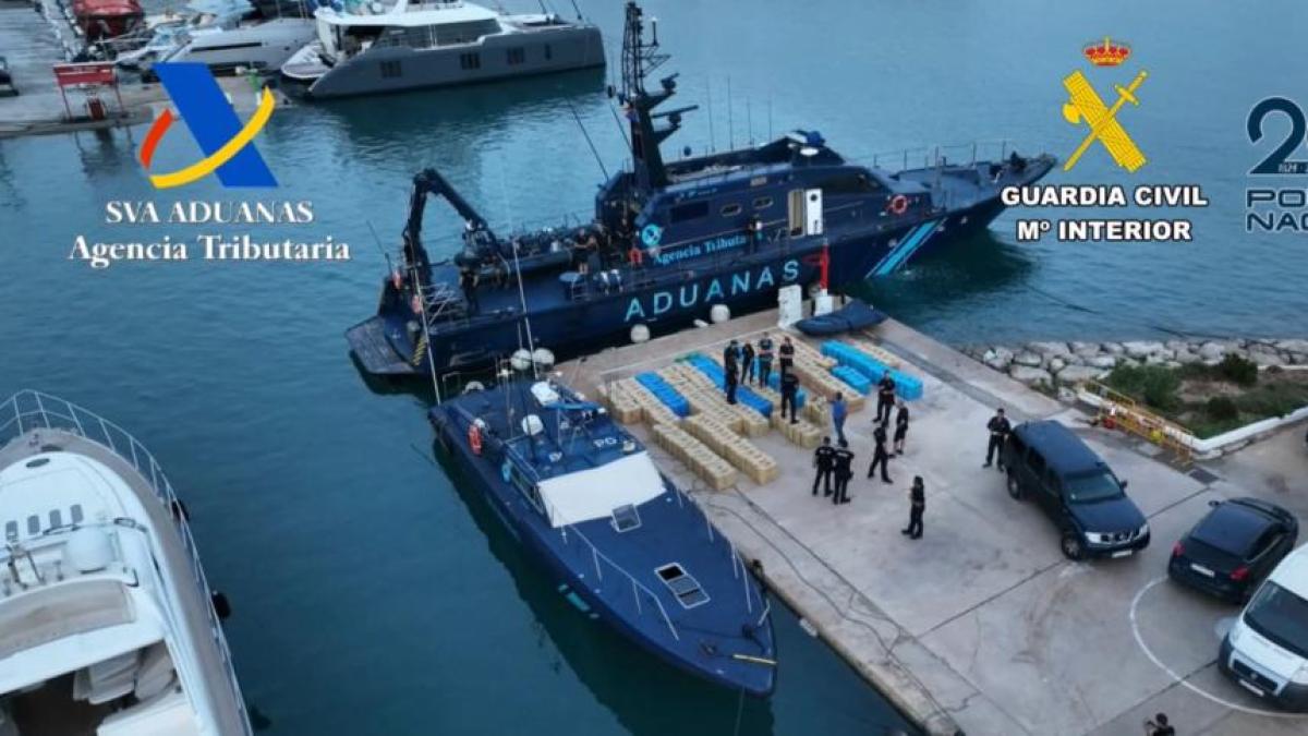 İspanya'da Büyük Narkotik Operasyonu: Ibiza'ya Giden Tonlarca Kokain Ele Geçirildi