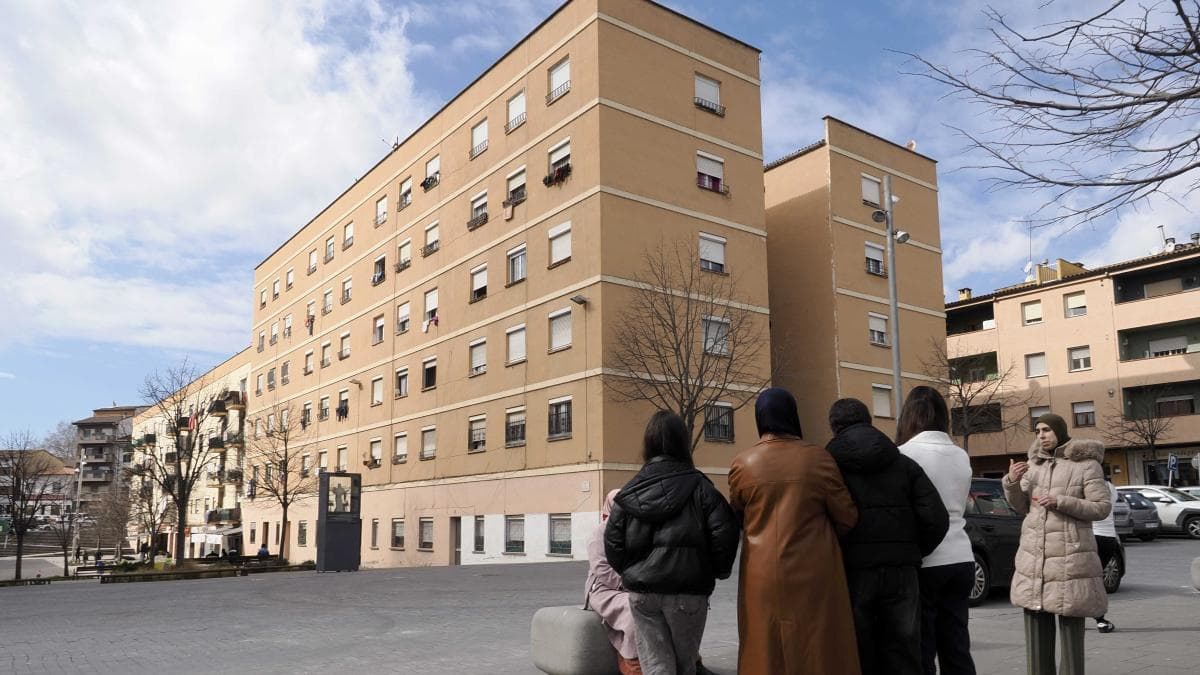 Manlleu'daki L'Erm Mahallesi'nde Yabancı Nüfus Çoğunlukta