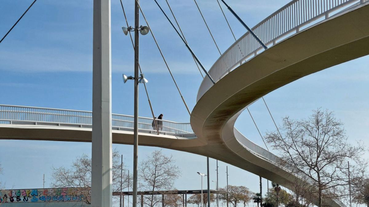 Barselona'nın Taşıma Hikayesi: Glòries'ten Fòrum'a Köprü Yolculuğu