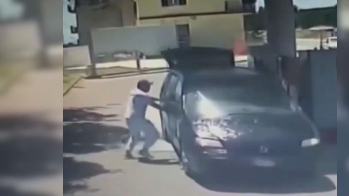 İtalya'da Göçmen İşçilere Korkunç Saldırı: Dört Kişi Canlı Canlı Yakılarak Öldürüldü