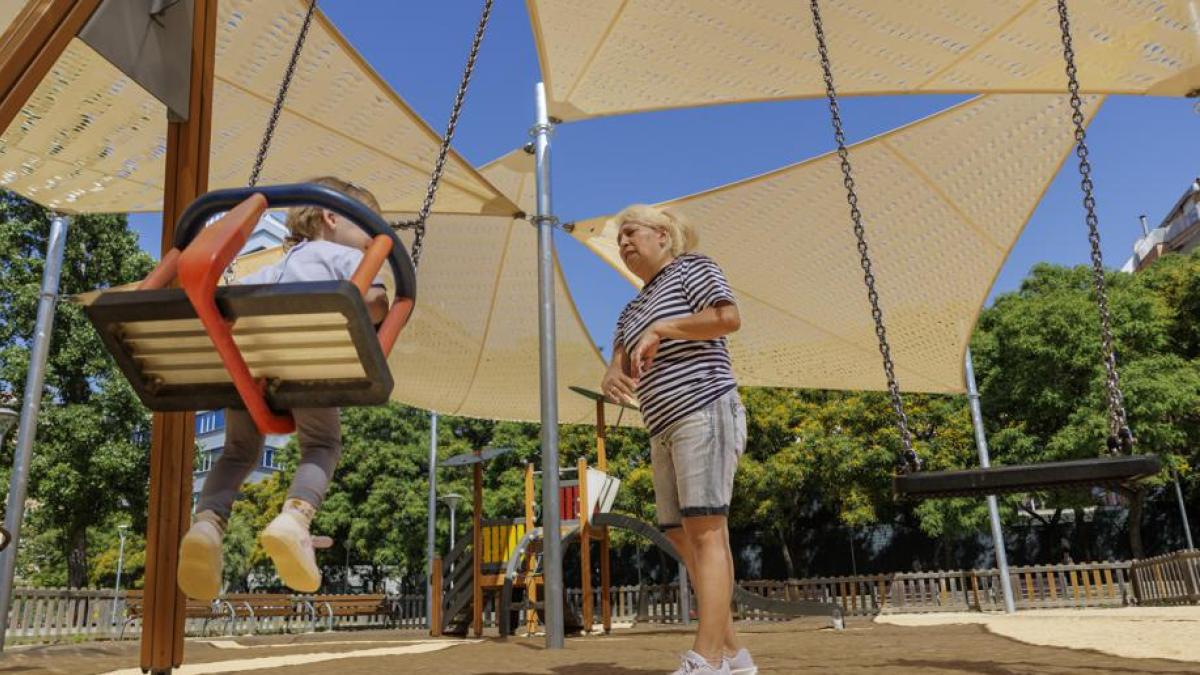 Barselona'da Sıcaklara Karşı 75 Yeni Gölgelik Alan: Şehir Serinliyor