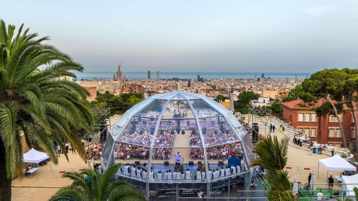Montserrat Escolania'sından Park Güell'de Görkemli Sezon Kapanışı