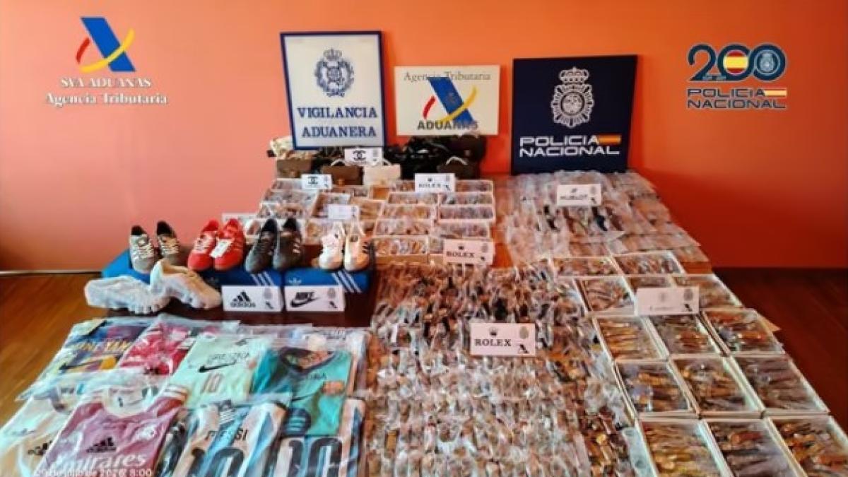 İspanya'da Sahte Spor Malzemeleri ve Lüks Ürün Deposu Çökertildi: 8 Milyon Euro'luk