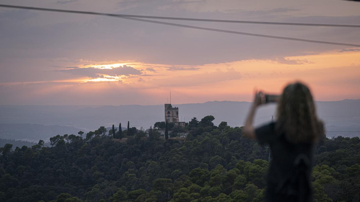 Barselona'da Tam Güneş Tutulması Alarmı: Collserola Parkı'nda Kısıtlamalar ve Özel
