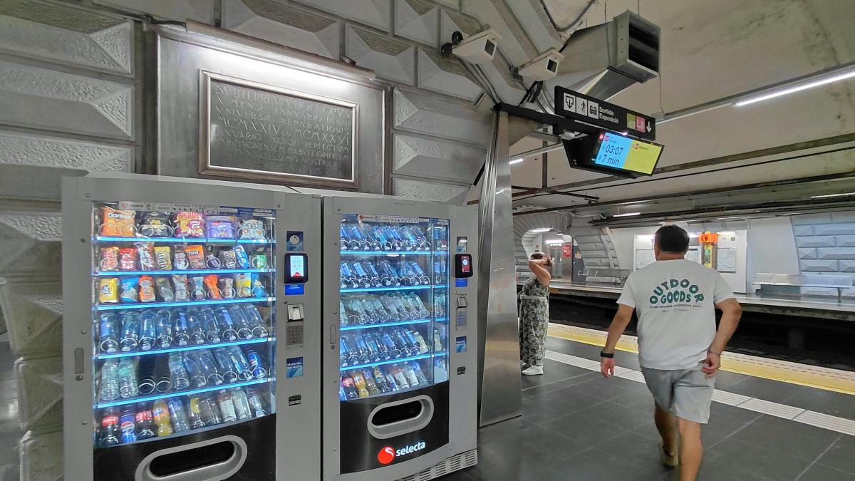 Barselona Metrosu'nda Gizemli Latin Anıtı: Yüz Yıllık Anonim Saygı