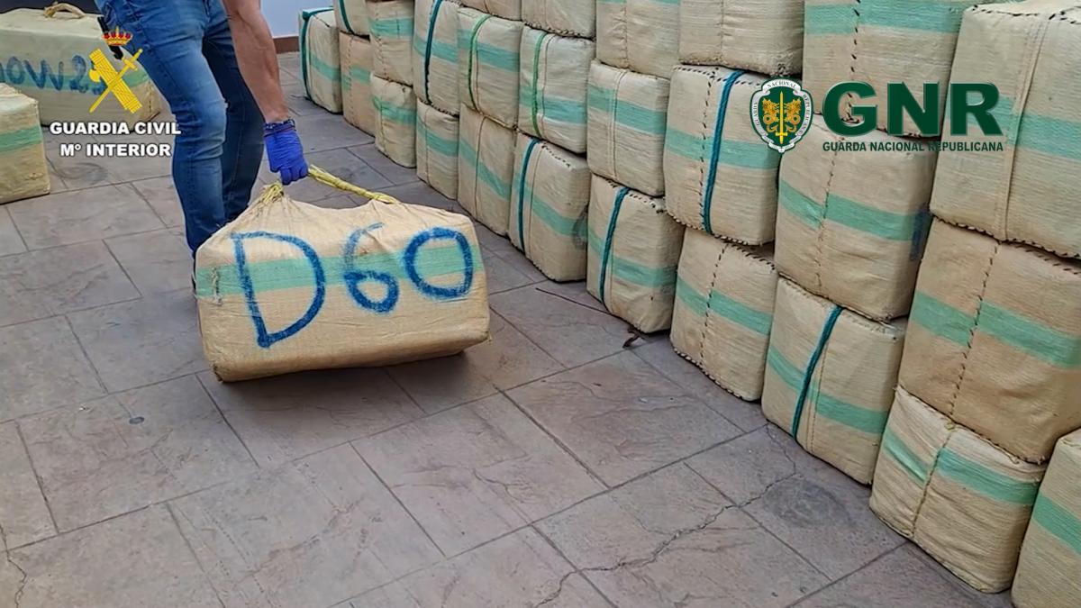 İspanya-Portekiz Ortak Operasyonu: 10.6 Ton Esrar Ele Geçirildi, Şebeke Çökertildi