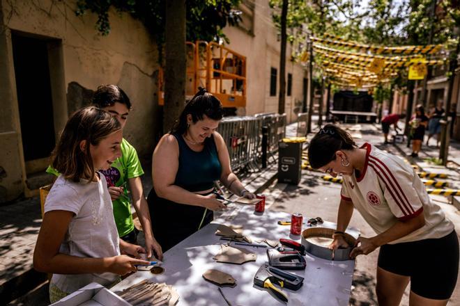 Barselona'nın Sants Mahallesi'nde Direniş ve Topluluk Ruhu Yeniden Canlandı
