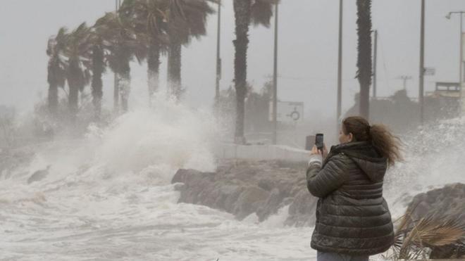 Katalonya'da Regina Fırtınası Alarmı: INUNCAT Planı Devrede