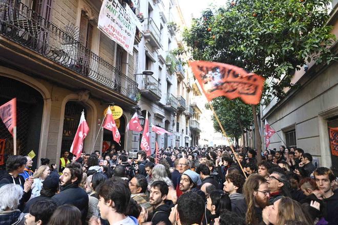 Barselona'da Kiracı Krizi: Sant Agustí Bloğu'nda Tahliye Gerilimi Yükseliyor