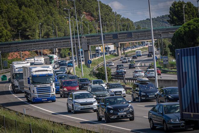 Barselona'da Eylül Dönüşü Trafik Kâbusu: Şehir Felç Oldu, Toplu Taşıma Zorlandı