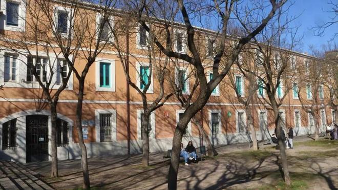 Girona'da Korkunç Olay: Okulda Öğrenci Bıçaklandı, Gençler Arası Şiddet Tartışması