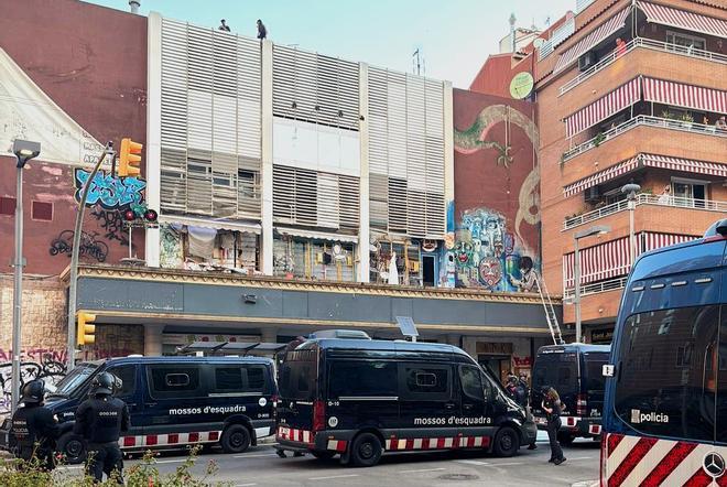 L'Hospitalet'in Sembolik Sineması 'Squatxeria' Üç Yıl Sonra Tahliye Edildi