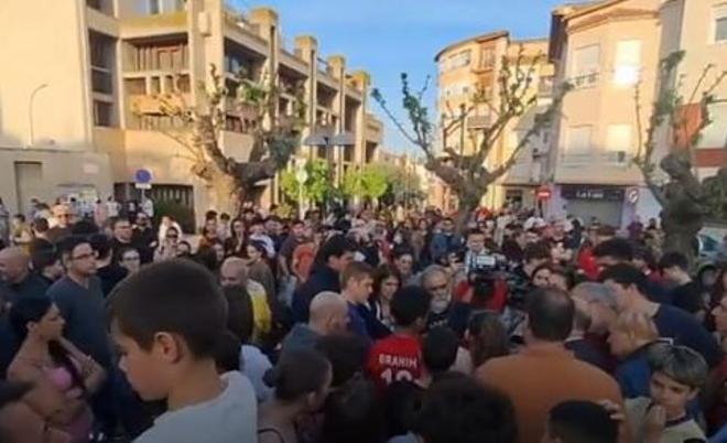 Sant Joan de Vilatorrada'da Çocuk İstismarına Sessiz Protesto: Toplum Ayakta!