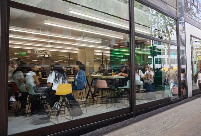 Barselona Restoran Sektörü, 'Mercaaurante' ve Fırın-Tadım Noktalarına Savaş Açtı