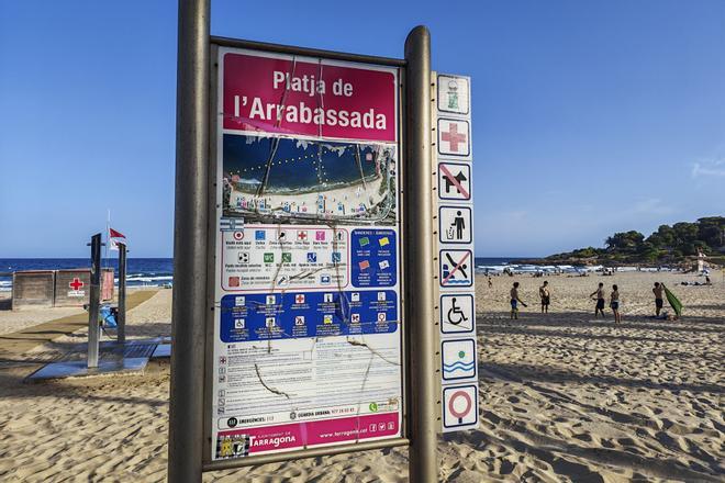 Tarragona'da Feci Kaza: Plajda Uyuyan Adam Temizlik Aracının Kurbanı Oldu