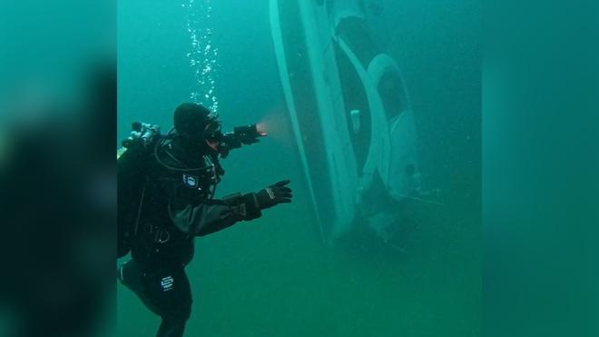 Torroella de Montgrí Sahili'nde Kayalara Çarpan 12 Metrelik Tekne Battı