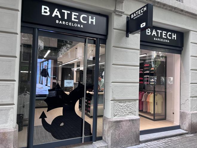 Barselona'nın Yerel Moda Markası Batech, Eixample'da Amiral Mağazasını Açtı