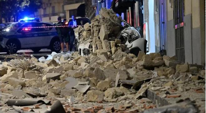 Napoli'de 4.7 Büyüklüğünde Deprem: En Az 8 Yaralı ve Geniş Çaplı Hasar