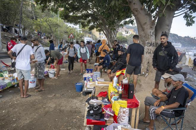 Ceuta'da İki Göçmen Gözaltında: Bıçaklı Saldırı ve Konut İhlali Suçlamaları