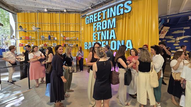 Etnia Barcelona'dan Gràcia'ya Renkli Dokunuş: 25. Yıla Özel Akdeniz Esintili Pop-Up Mağaza
