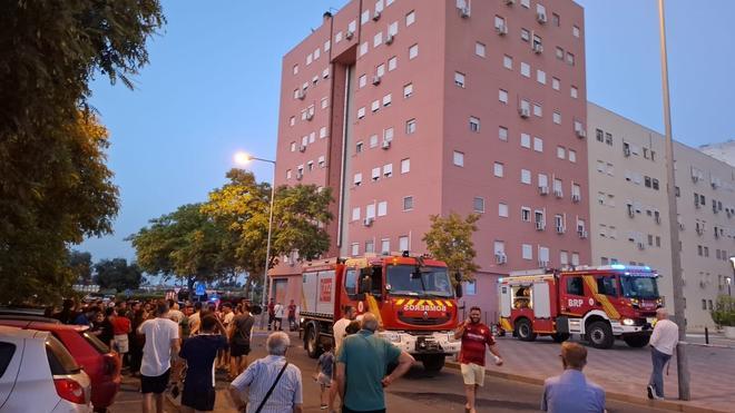 Sevilla'da Büyük Yangın Paniği: Tomares'te Garaj Yangını 200 Kişiyi Evsiz Bıraktı
