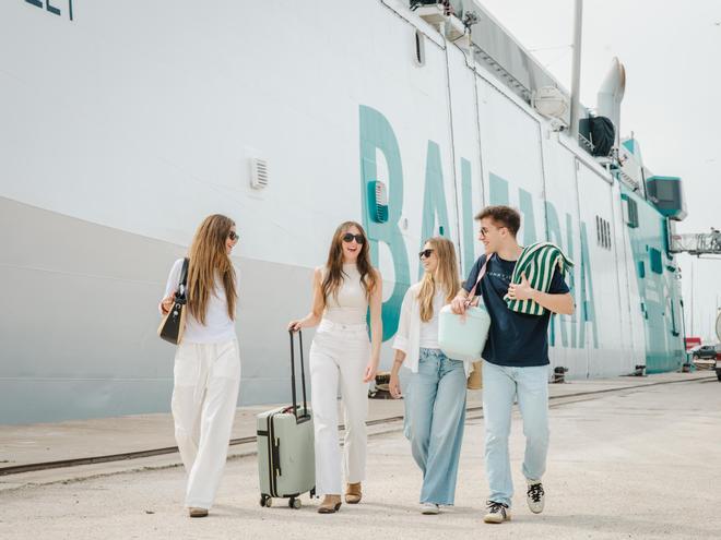 Baleària ile Balear Adaları'na Yolculuk: Tatil Gemide Başlar!
