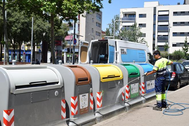 Viladecans'ta 1.300 Atık Konteyneri Yenilendi: Seçici Atık Toplama Hedefi Yükseliyor