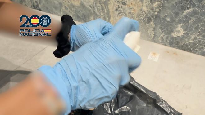 Kanarya Adaları'nda Büyük Eroin Operasyonu: 21 Kilo Madde Ele Geçirildi, 4 Gözaltı